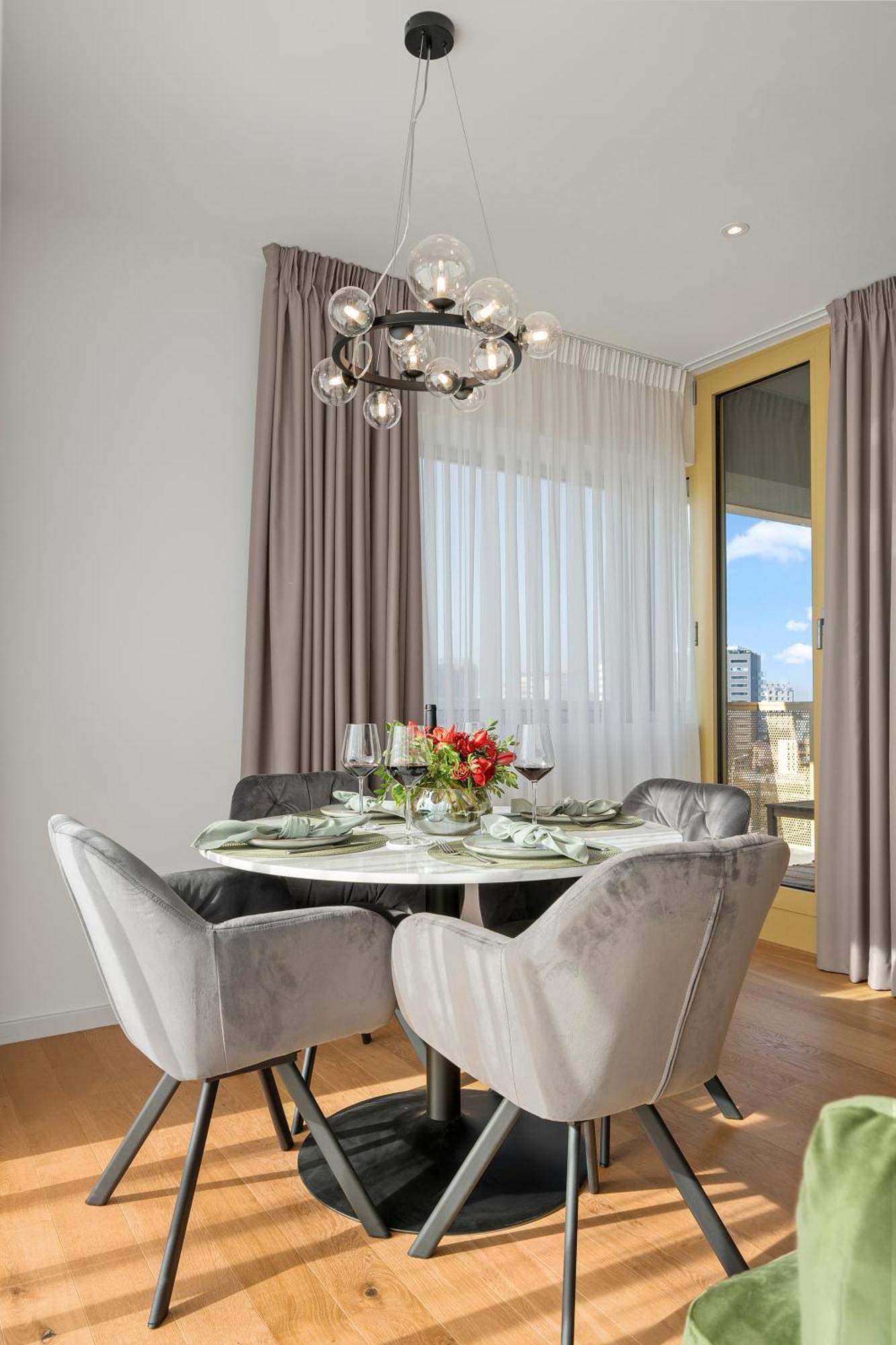 Mido With Parking And Self Check-in * Bucureşti