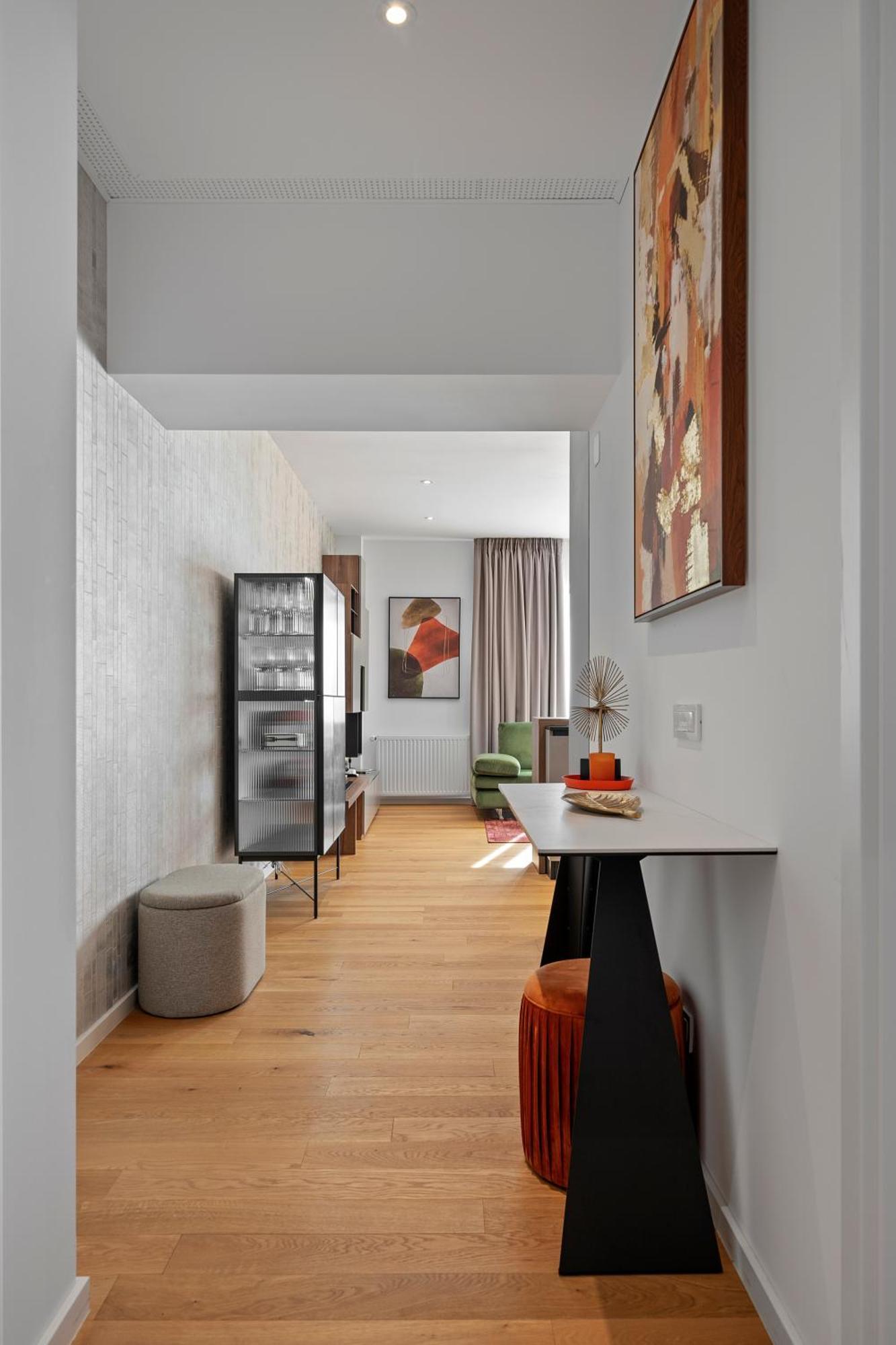 Mido With Parking And Self Check-in Bucureşti